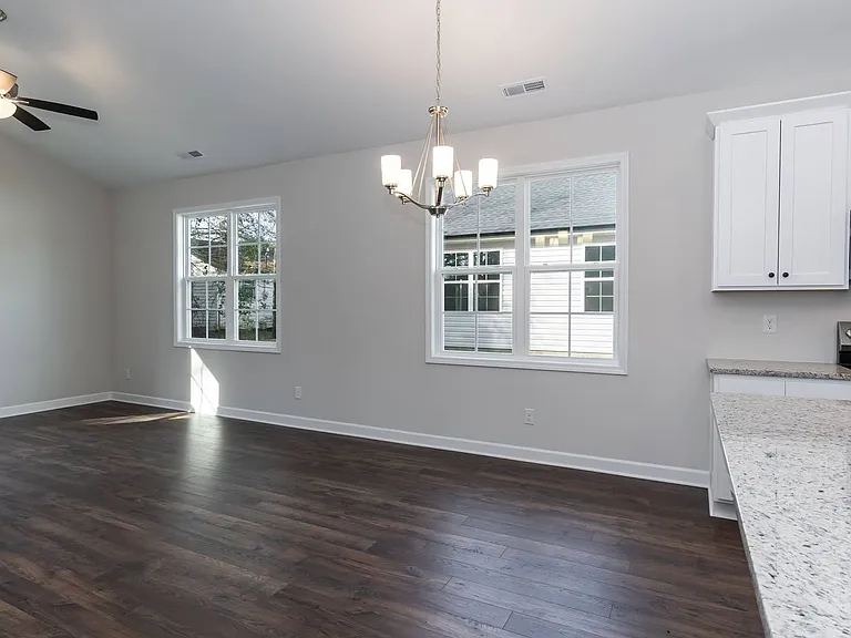 220 E Granville St — Photo 16