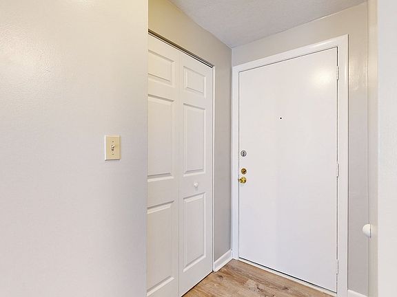 4th image of 1100 Governors Dr APT 29