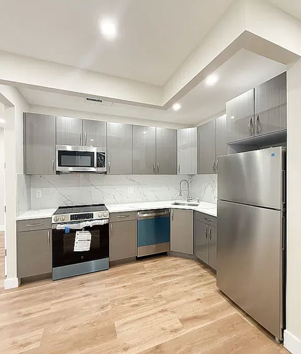 1st image of 694 Rutland Rd #8