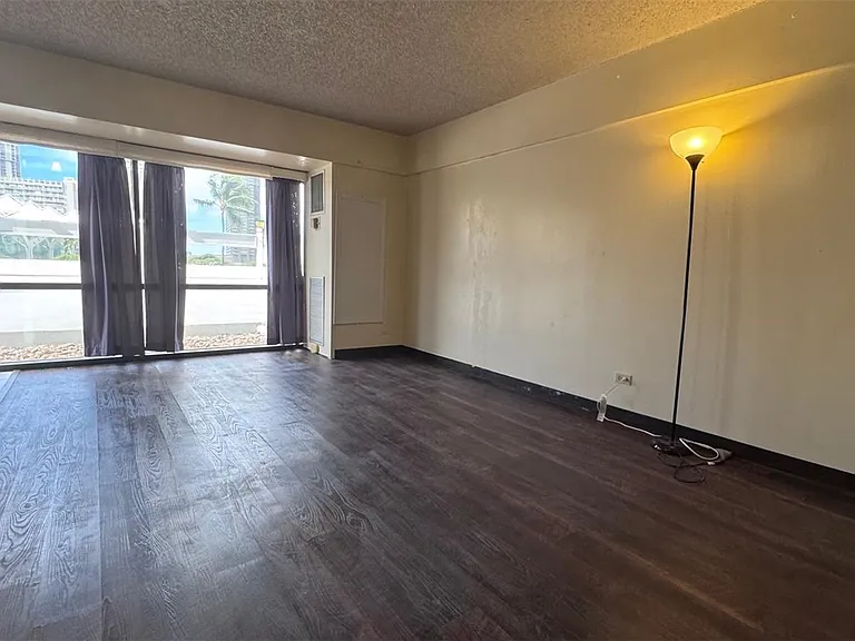 1750 Kalakaua Ave — Photo 10