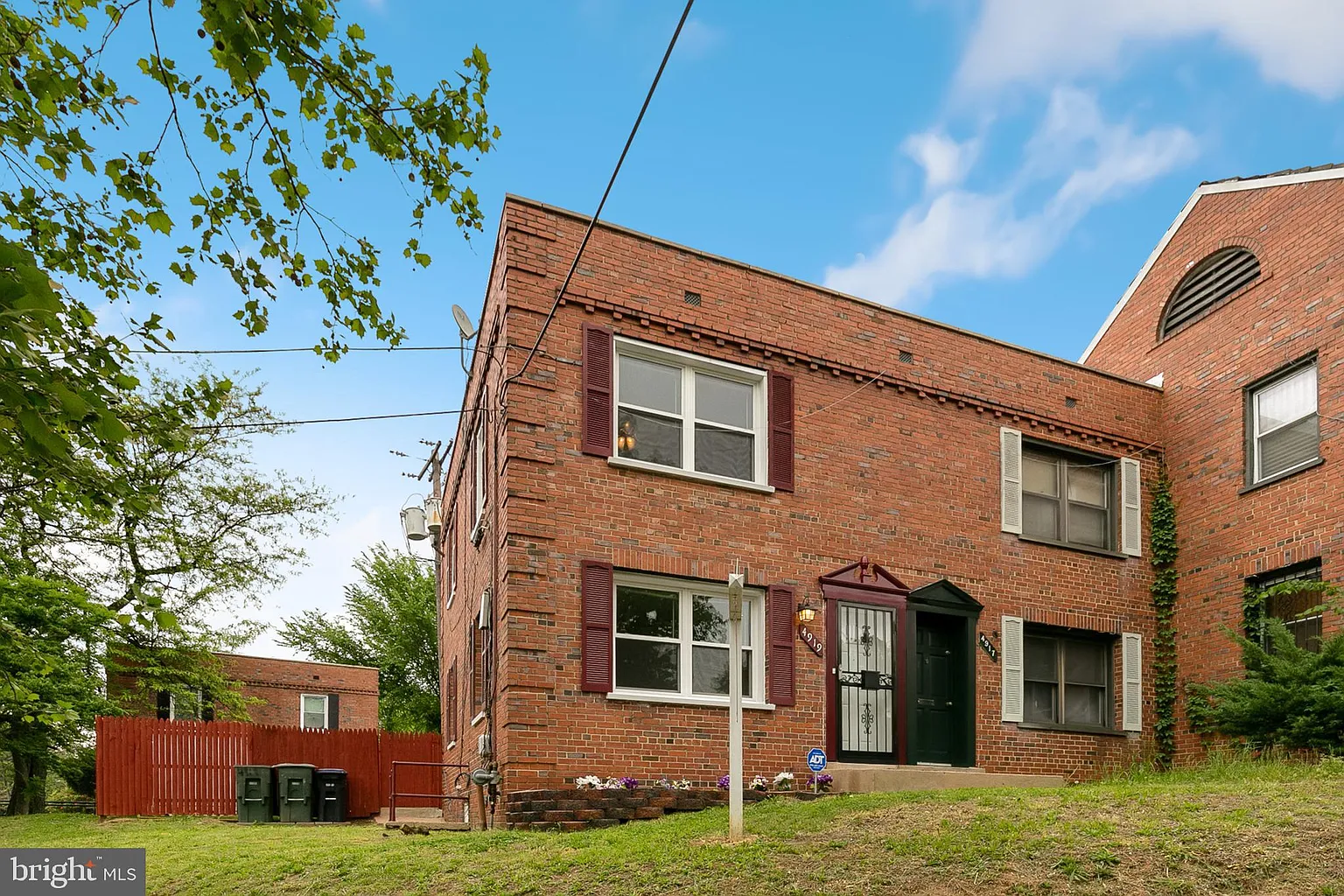 4919 Just St NE photo 1