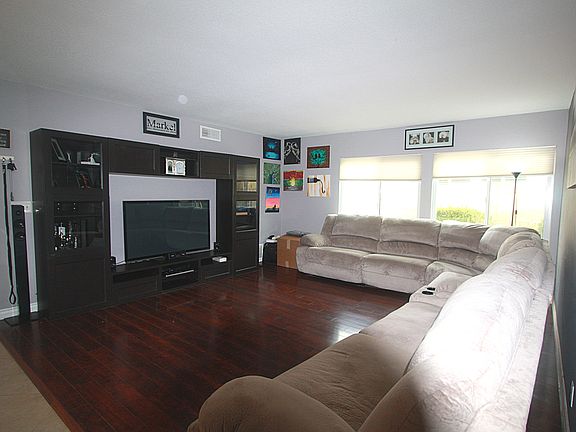 5th image of 2534 N Parkdale Ave