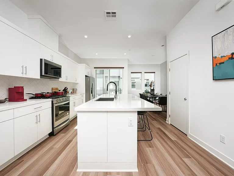 1607 W Cara Dr — Photo 22