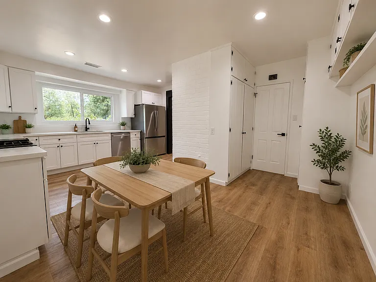 2836 Roscomare Rd — Photo 5