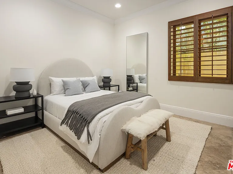 587 Entrada Dr — Photo 22