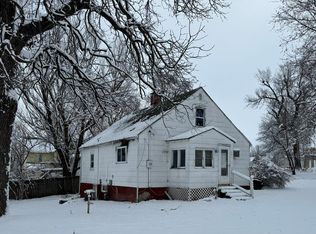 10 S Grant St, Green City, MO 63545