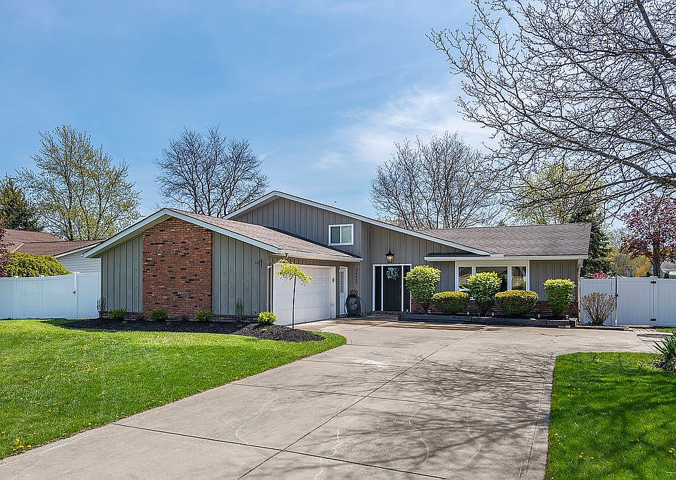 1st image of 24657 Surrey Cir