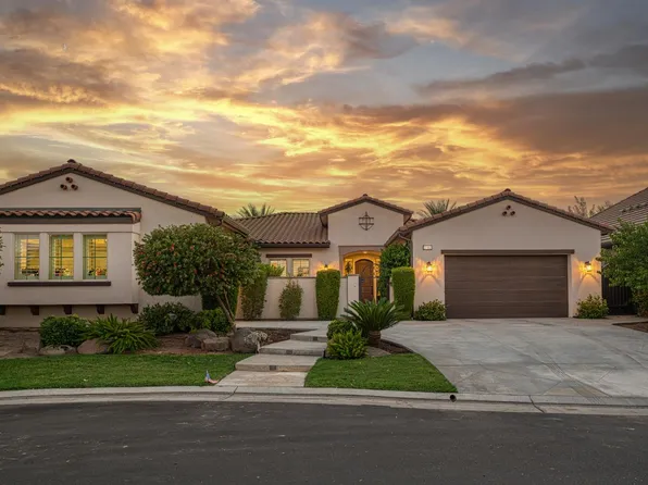 11853 N Ridgeway Dr, Fresno, CA 93730