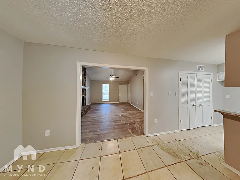 4912 Summitridge Dr — Photo 7