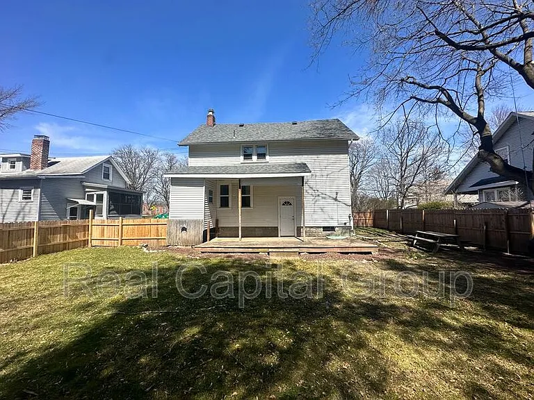 376 Kenwood Ave — Photo 18