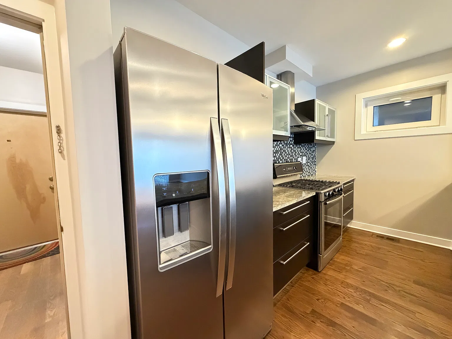 2 bed, 2.5 bath, 1109 sqft, $3,863 — Photo 3