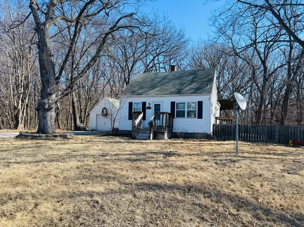 3618 Archer Dr, East Moline, IL 61244