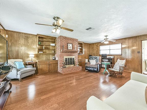 5th image of 1931 Winding Creek Dr