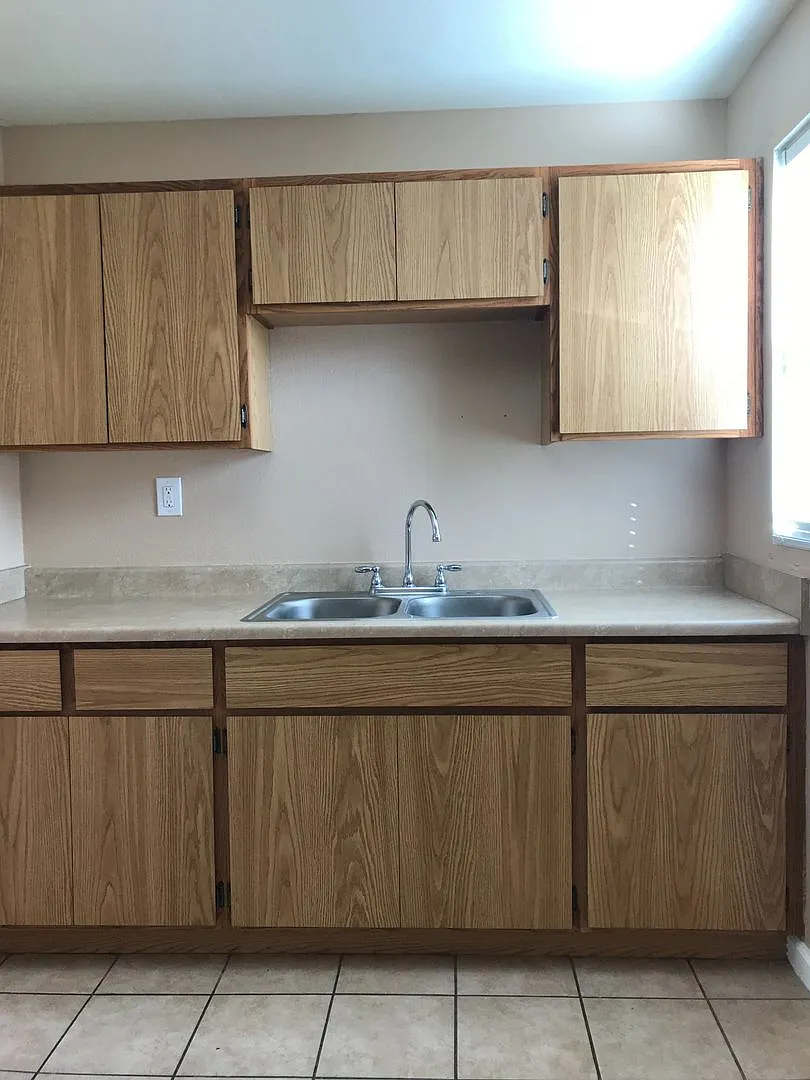 unit on 22nd — Photo 2
