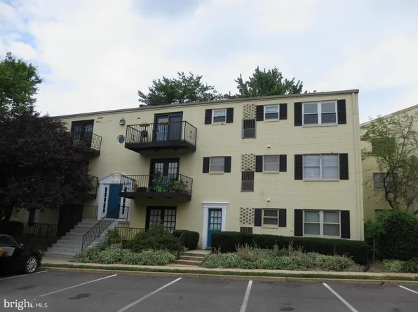 5911 Quantrell Ave APT 204, Alexandria, VA 22312