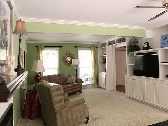 Custom Ent. Center & builtin