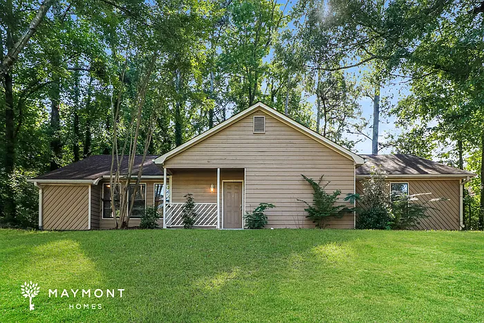 2442 Chauncey Ln SW