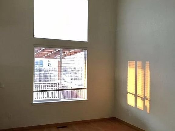 4th image of 641 W 114th Pl