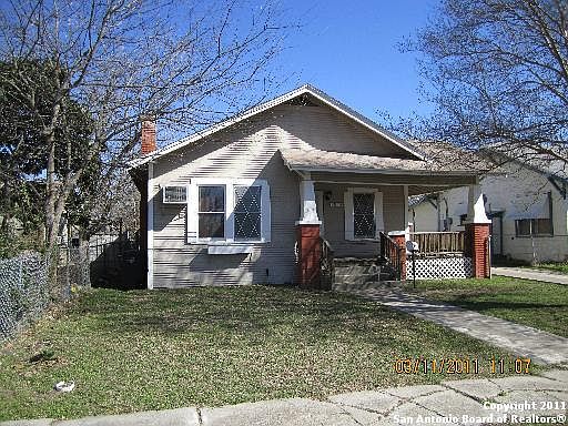 2nd image of 303 Montrose Ave