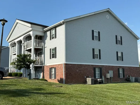 1255 Creve Coeur Crossing Ln APT K, Chesterfield, MO 63017