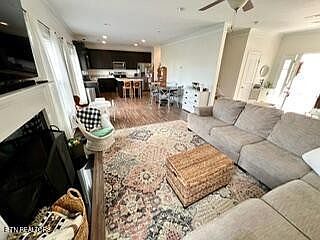 5th image of 3121 Dominion Dr