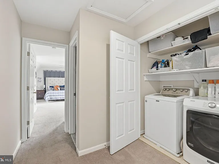 6355 Willowfield Way — Photo 40