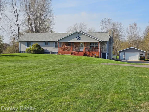 3945 Burnside Rd, North Branch, MI 48461