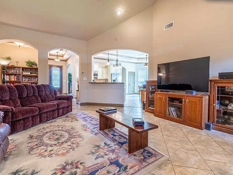 187 Sterling Ridge Dr — Photo 2