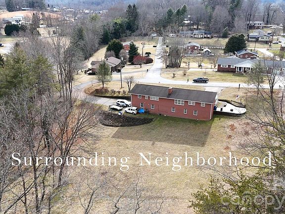 3rd image of 2 Kuykendall Ln