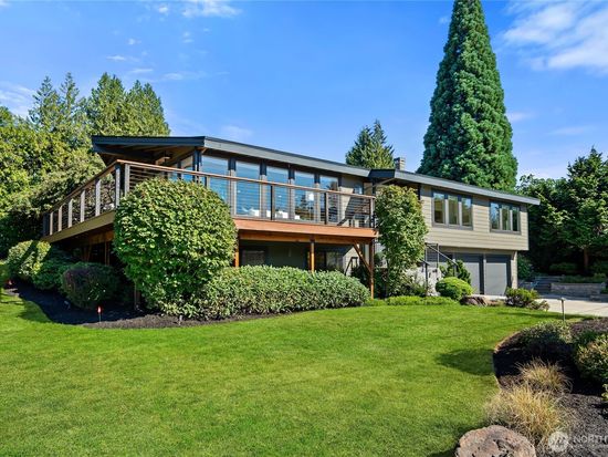 2404 64th Avenue SE, Mercer Island, WA 98040