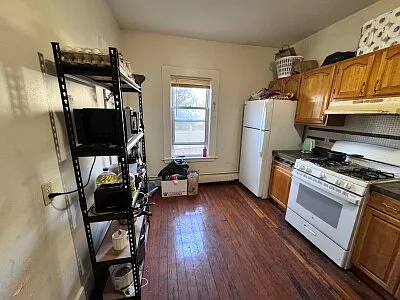 Building Photo - 131 Brook St #2