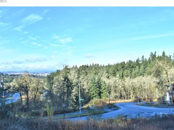 Mountain Ash Blvd, Eugene, OR 97405