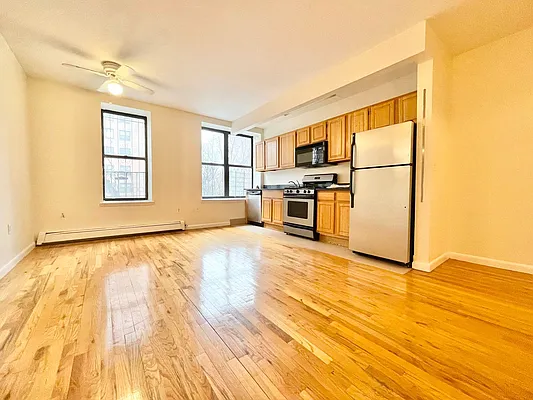 Rented by City Connections Realty | media 1