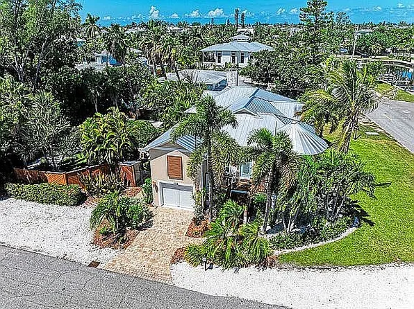 410 73rd St, Holmes Beach, FL 34217