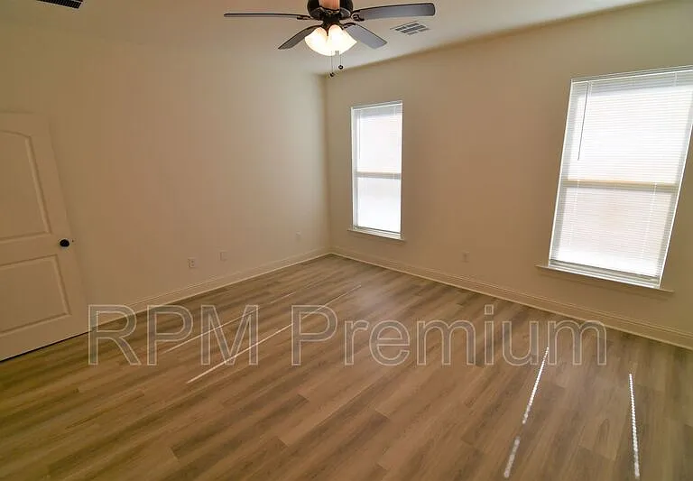 7108 Kenilworth Crossing Ave — Photo 18