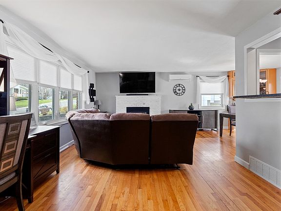 5th image of 3610 Beatrice Ln