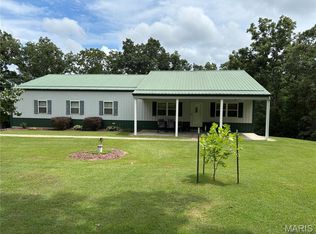 395 Hickory Rd, Steelville, MO 65565