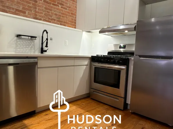 576 Communipaw Ave #201, Jersey City, NJ 07304