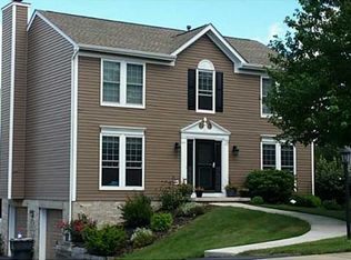 136 Aberdeen Dr, Cranberry Twp, PA 16066