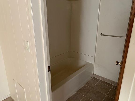 5th image of 2553 N Winstel Blvd E #2