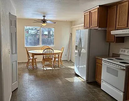 3 bed, 1176 sqft, $1,500 — Photo 2