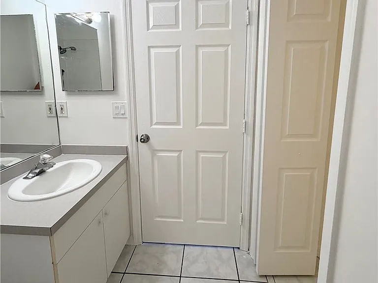 4346 SW 7th Pl — Photo 10
