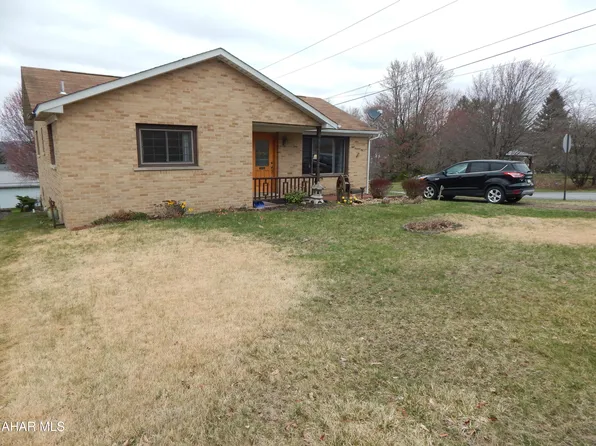 810 W Albright Ave, Portage, PA 15946