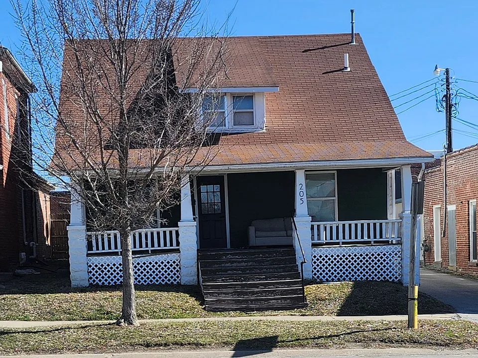 205 N Church St