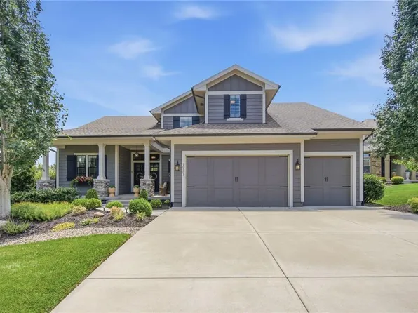 10501 W 160th St, Overland Park, KS 66221