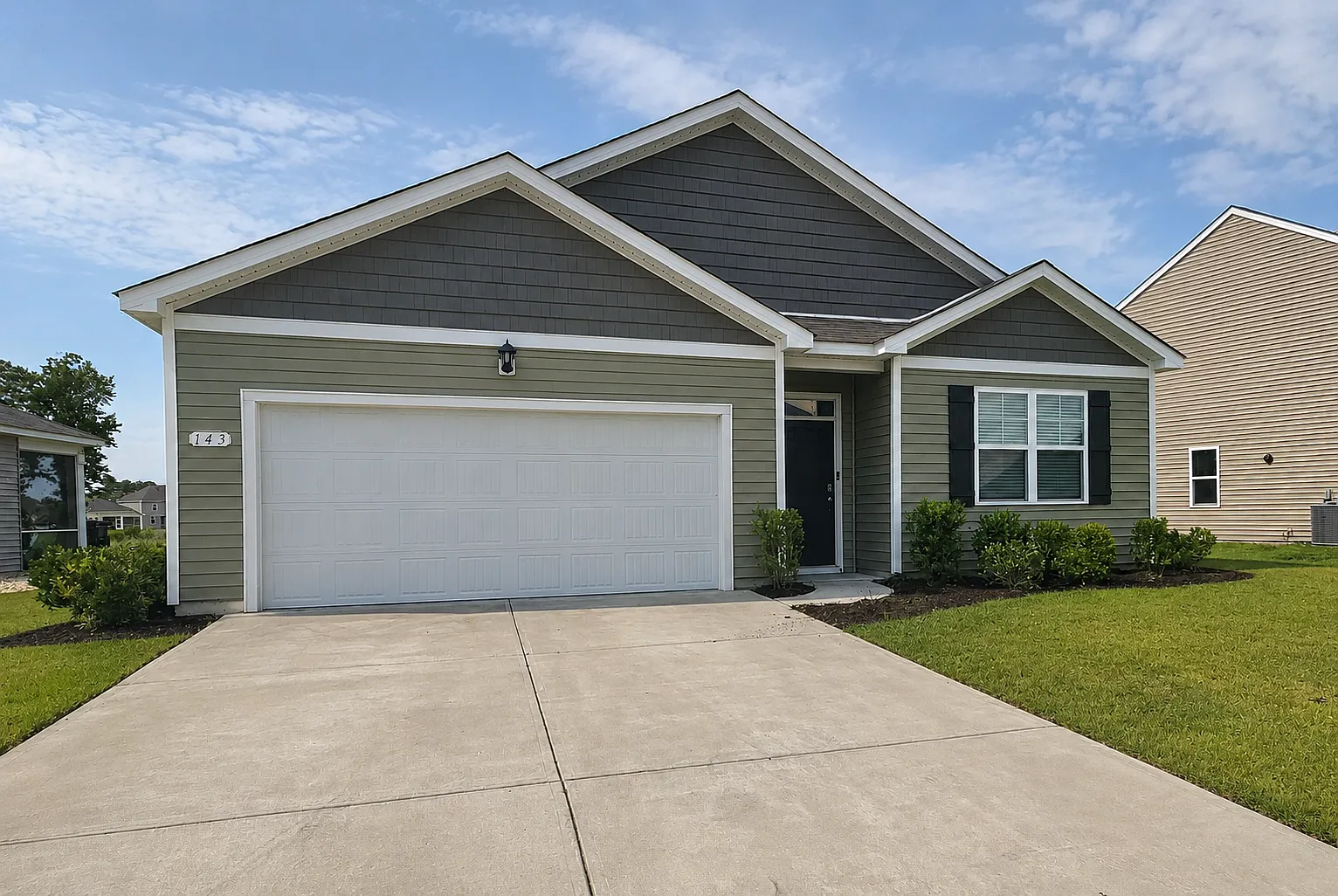 4 bed, 2296 sqft, $1,995 — Photo 1