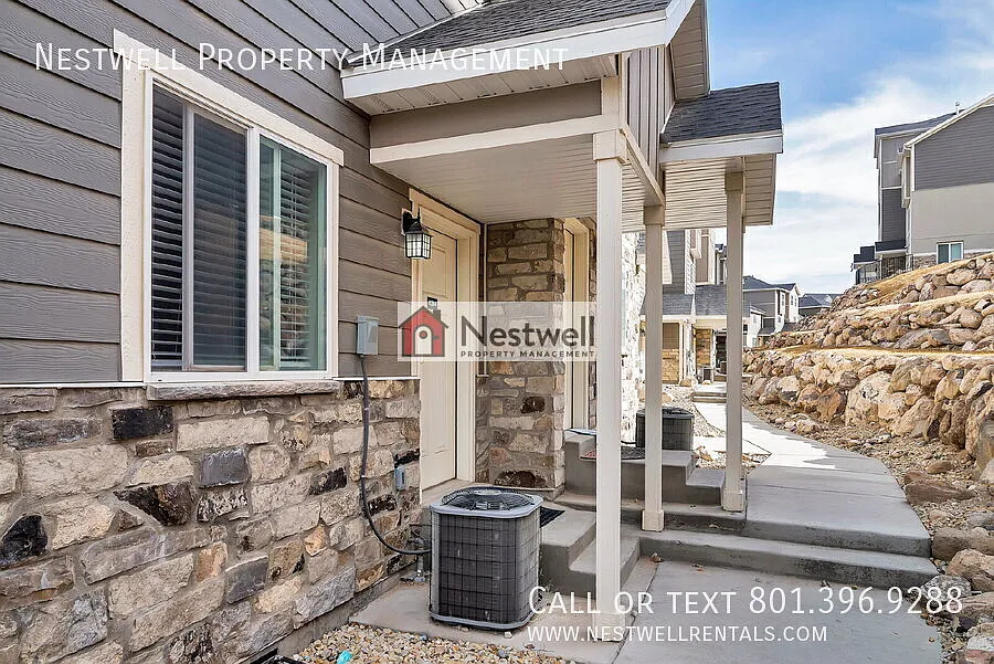 Lovely 3-bed townhouse in Herriman waiting for you! — Photo 2