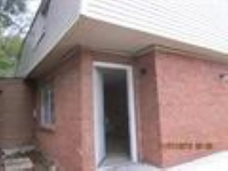 1200 Lake Dr #B