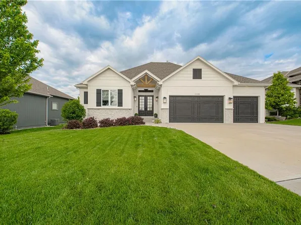 11080 S Palisade St, Olathe, KS 66061