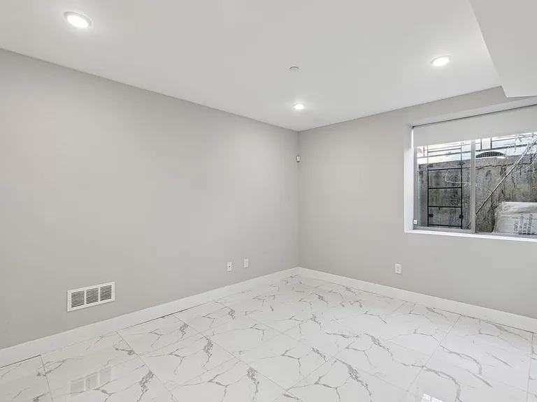1845 E Huntingdon St — Photo 99